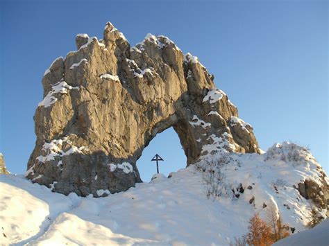 I tre rifugi della Grigna Settentrionale. Bietti, Brioschi e  .